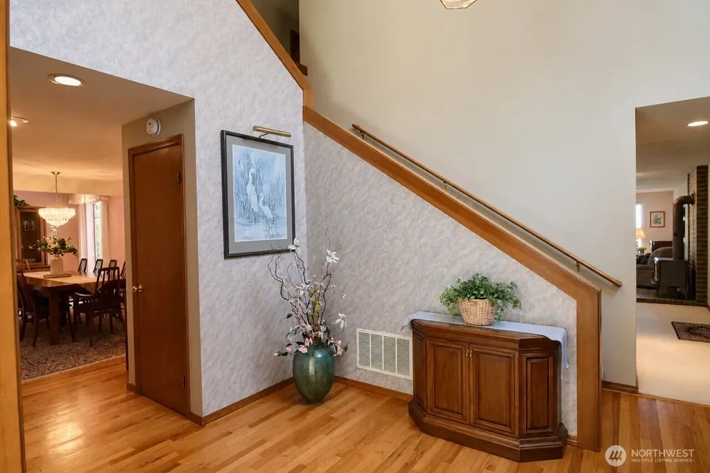 106 Chinook Lane Steilacoom WA 98388
