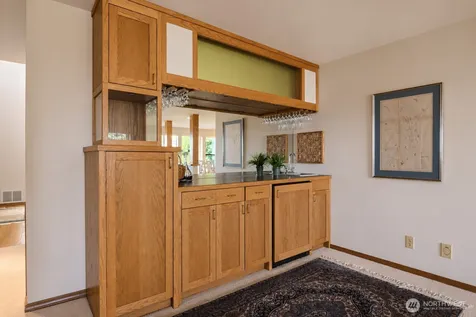 106 Chinook Lane Steilacoom WA 98388