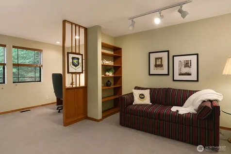 106 Chinook Lane Steilacoom WA 98388