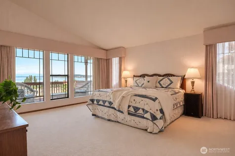 106 Chinook Lane Steilacoom WA 98388