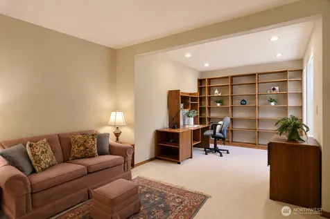 106 Chinook Lane Steilacoom WA 98388