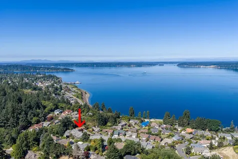 106 Chinook Lane Steilacoom WA 98388