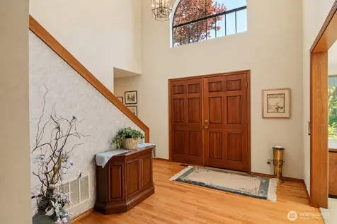 106 Chinook Lane Steilacoom WA 98388