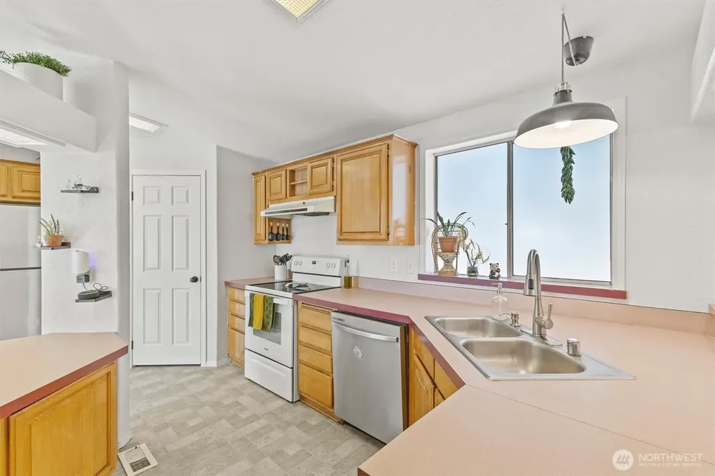 8548 Juniper Place Maple Falls WA 98266