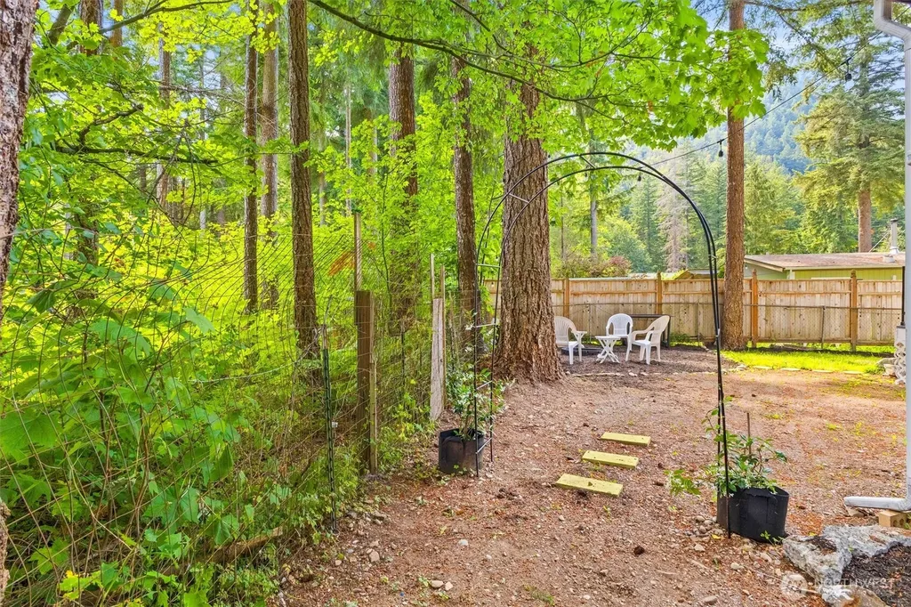 8548 Juniper Place Maple Falls WA 98266