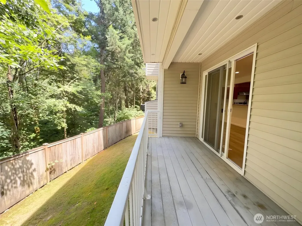 1920 S 368th Place Federal Way WA 98003