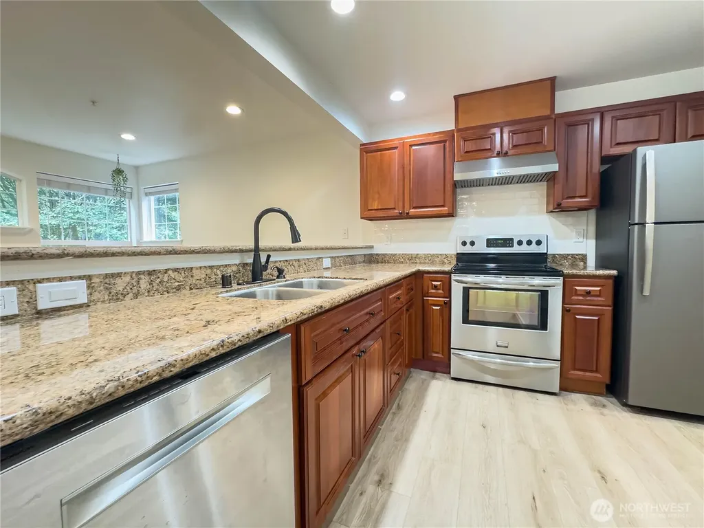 1920 S 368th Place Federal Way WA 98003
