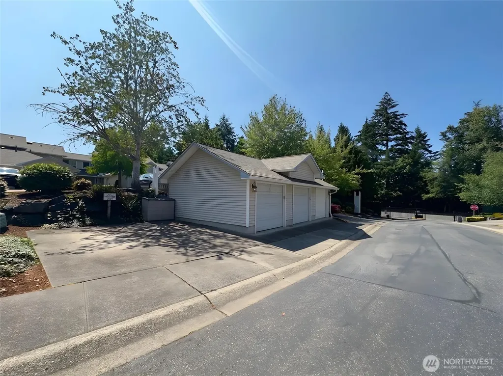 1920 S 368th Place Federal Way WA 98003