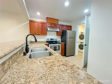 1920 S 368th Place Federal Way WA 98003