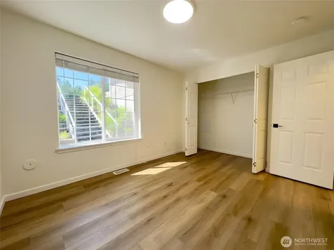 1920 S 368th Place Federal Way WA 98003