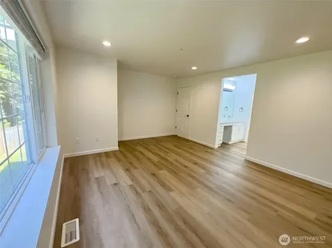 1920 S 368th Place Federal Way WA 98003