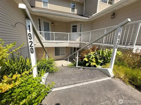 1920 S 368th Place Federal Way WA 98003