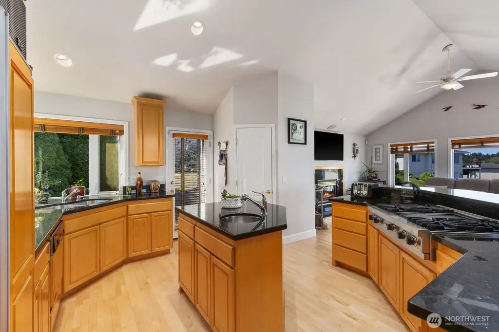 30822 36th Court SW Federal Way WA 98003