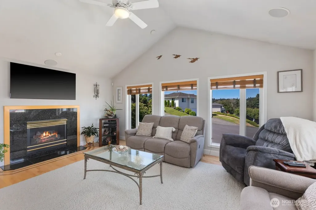 30822 36th Court SW Federal Way WA 98003