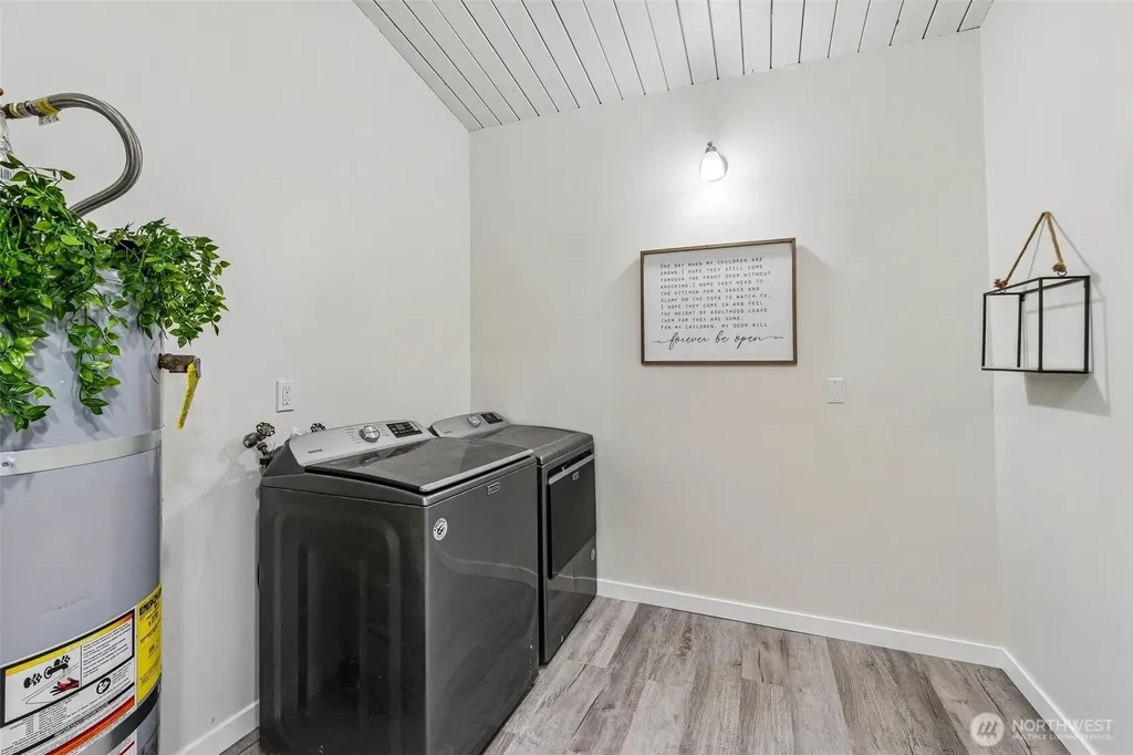 13039 24th Avenue S Seattle WA 98168