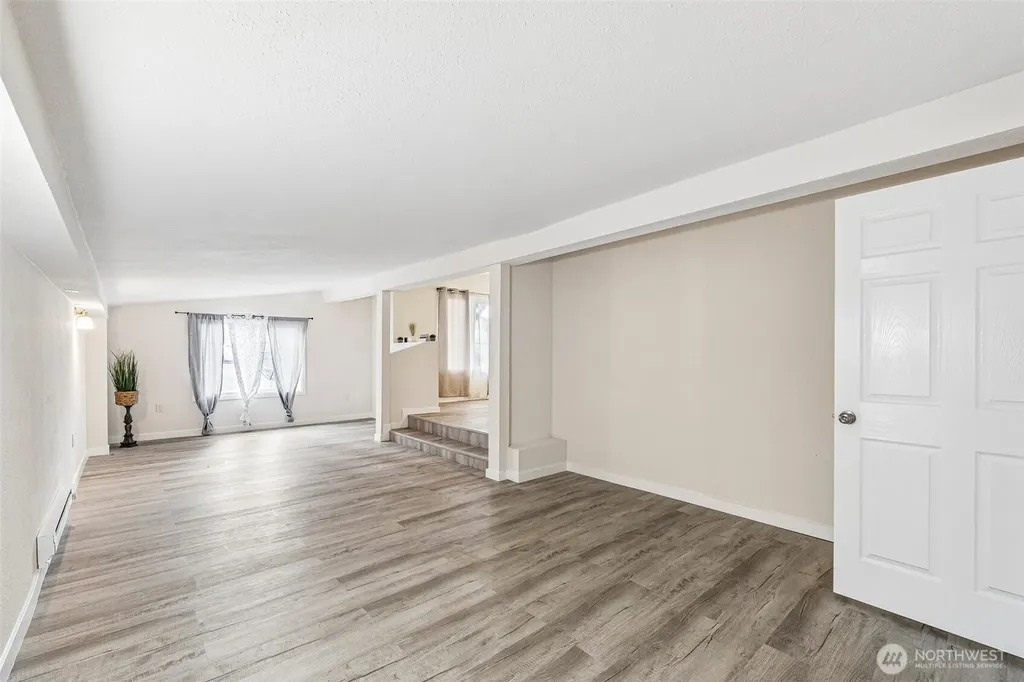 13039 24th Avenue S Seattle WA 98168