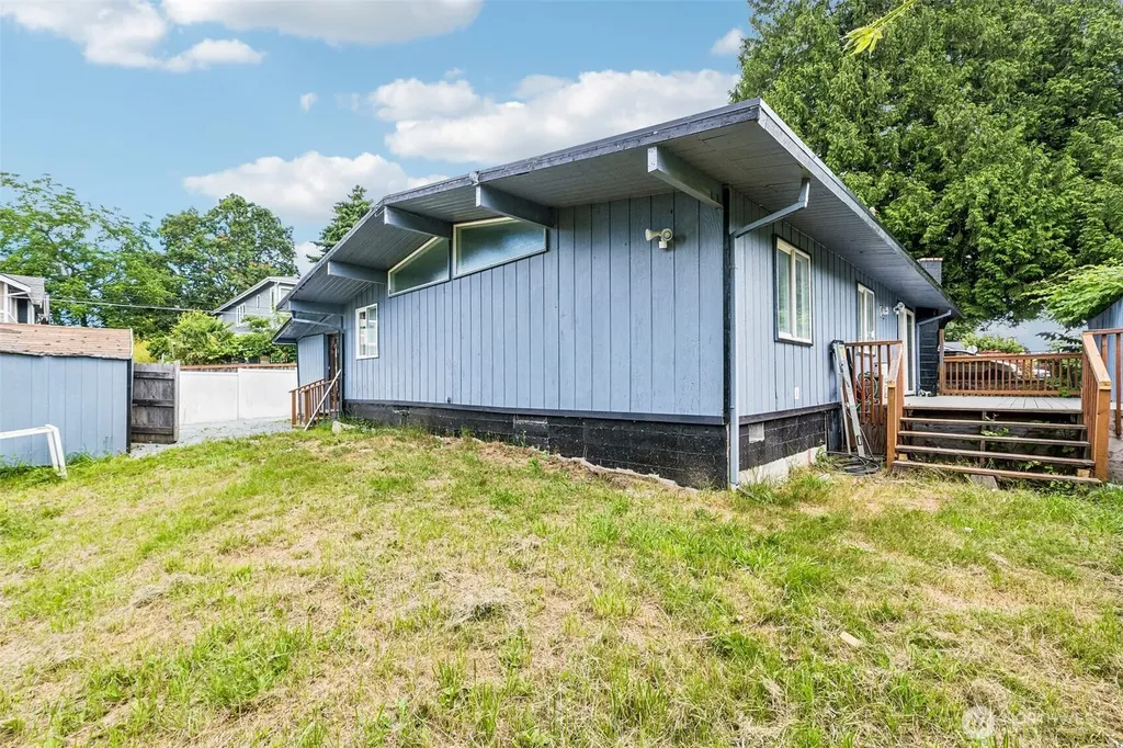 13039 24th Avenue S Seattle WA 98168