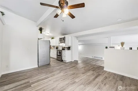 13039 24th Avenue S Seattle WA 98168