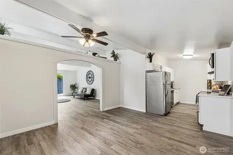13039 24th Avenue S Seattle WA 98168