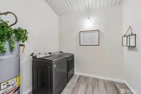 13039 24th Avenue S Seattle WA 98168