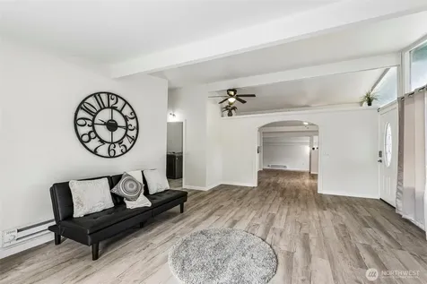 13039 24th Avenue S Seattle WA 98168