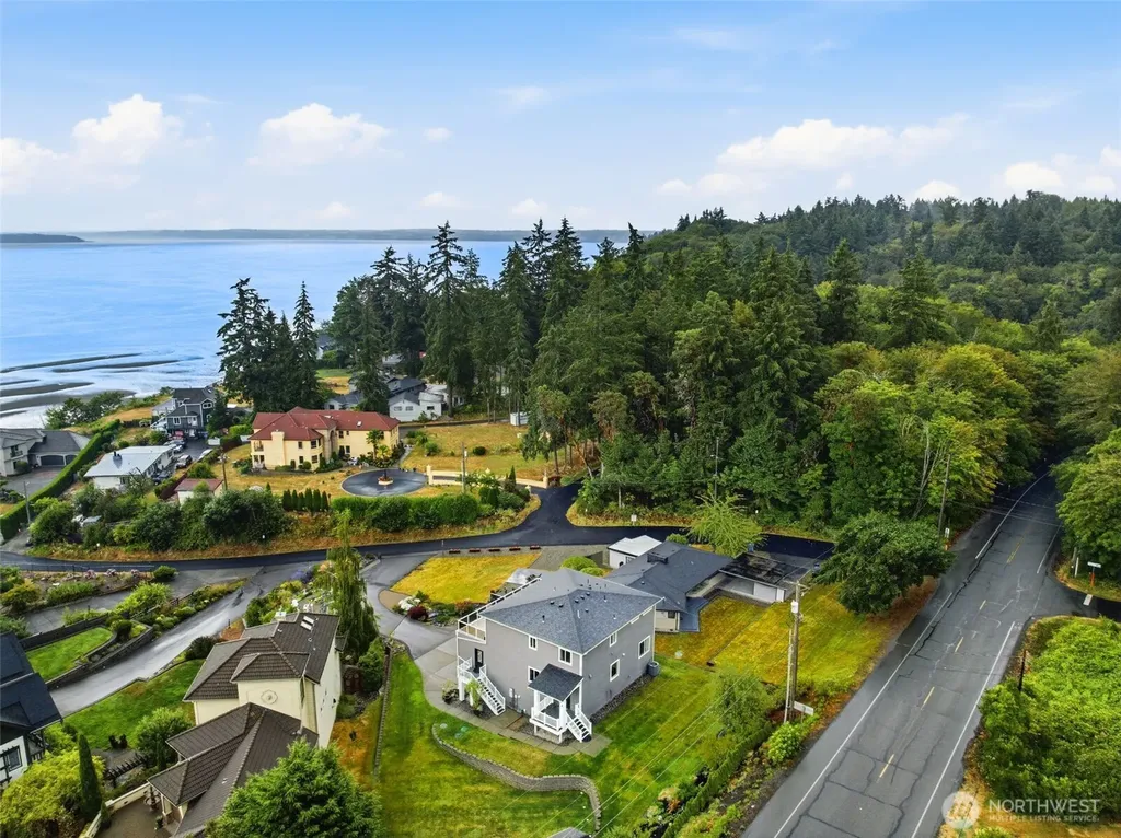 6718 Water Street NE Tacoma WA 98422