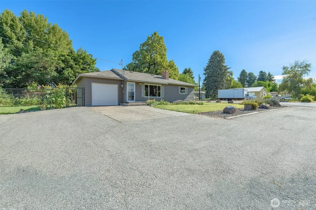 1385 Tedford Street SE East Wenatchee WA 98802