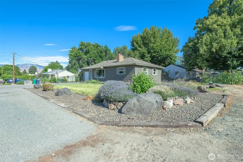 1385 Tedford Street SE East Wenatchee WA 98802