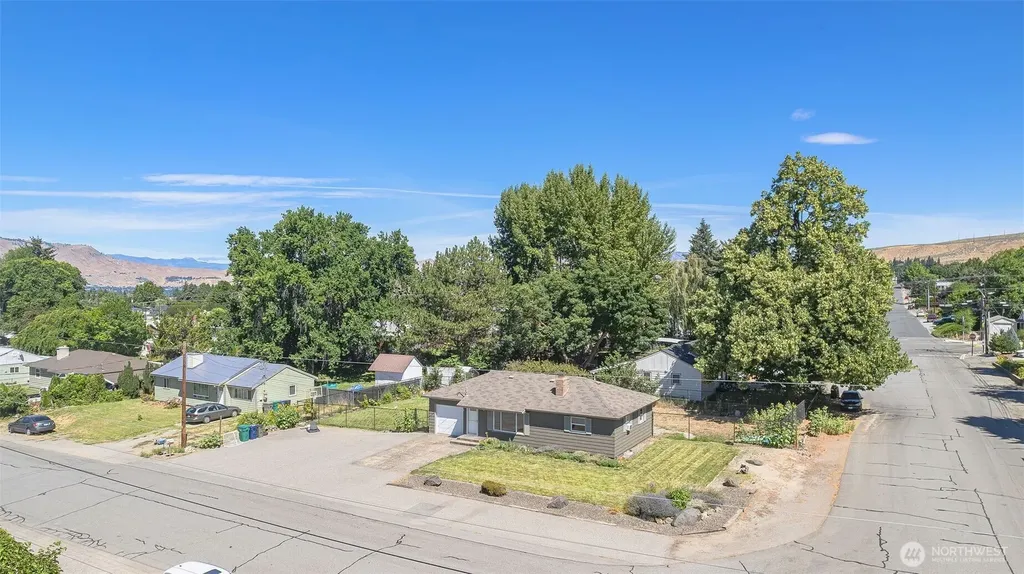 1385 Tedford Street SE East Wenatchee WA 98802