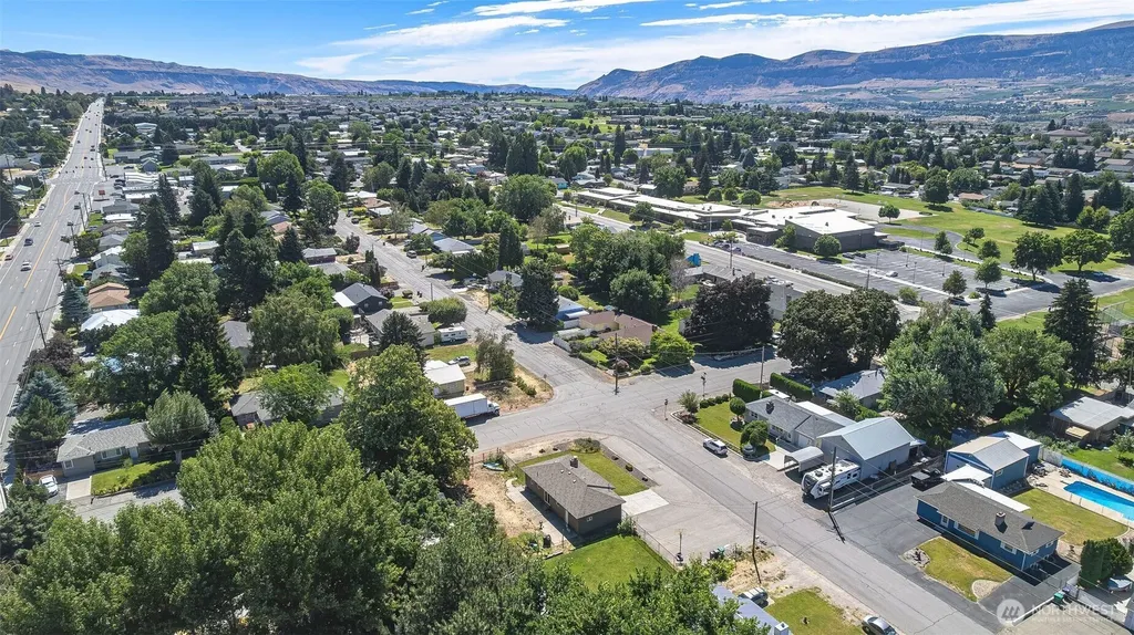 1385 Tedford Street SE East Wenatchee WA 98802