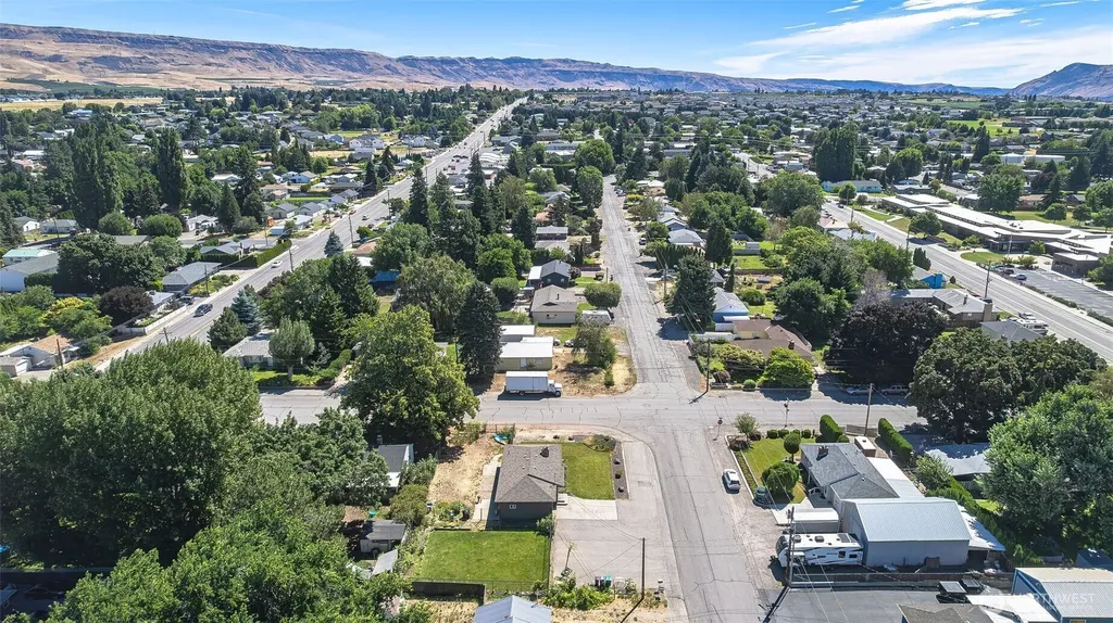 1385 Tedford Street SE East Wenatchee WA 98802