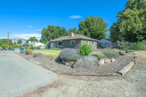 1385 Tedford Street SE East Wenatchee WA 98802