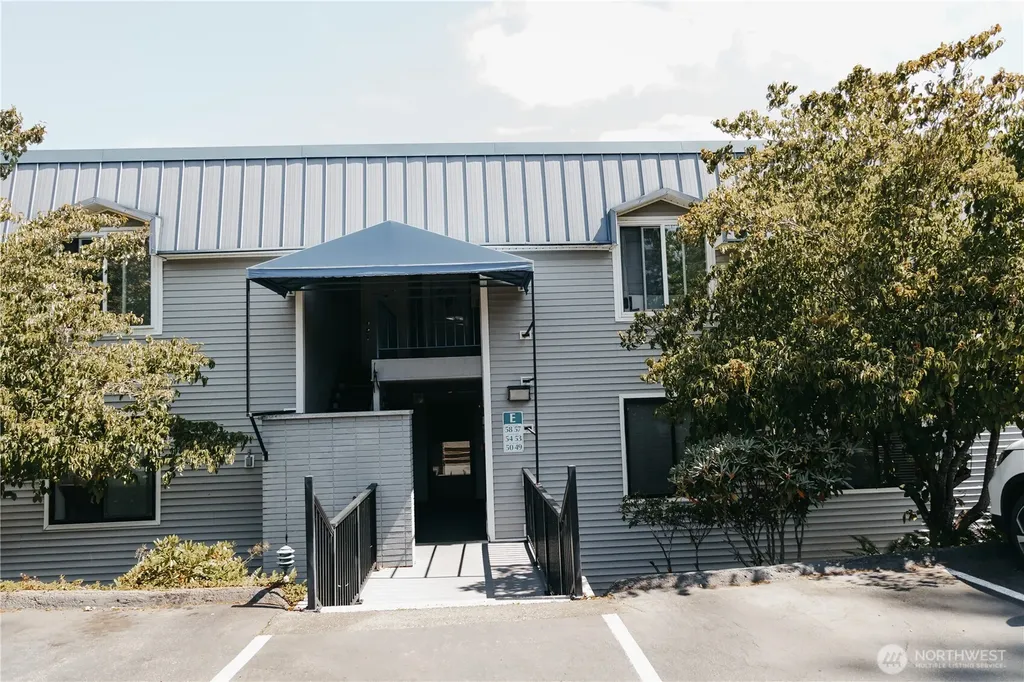 924 Shorewood Drive Bremerton WA 98312
