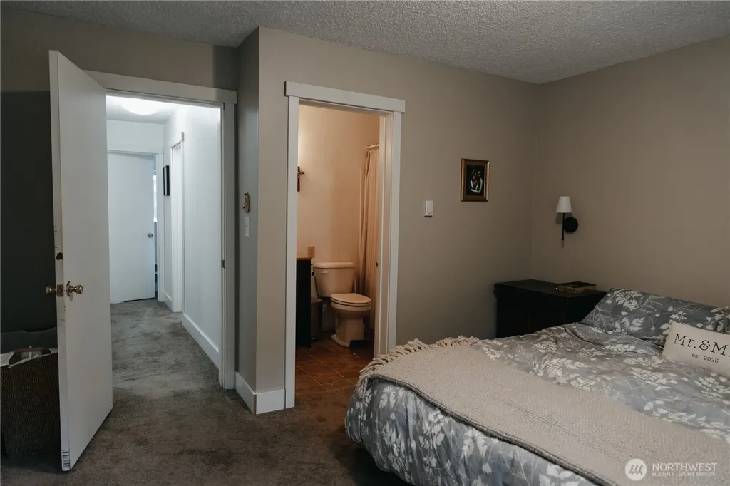 924 Shorewood Drive Bremerton WA 98312