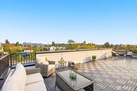 4514 Corliss Avenue N Seattle WA 98103