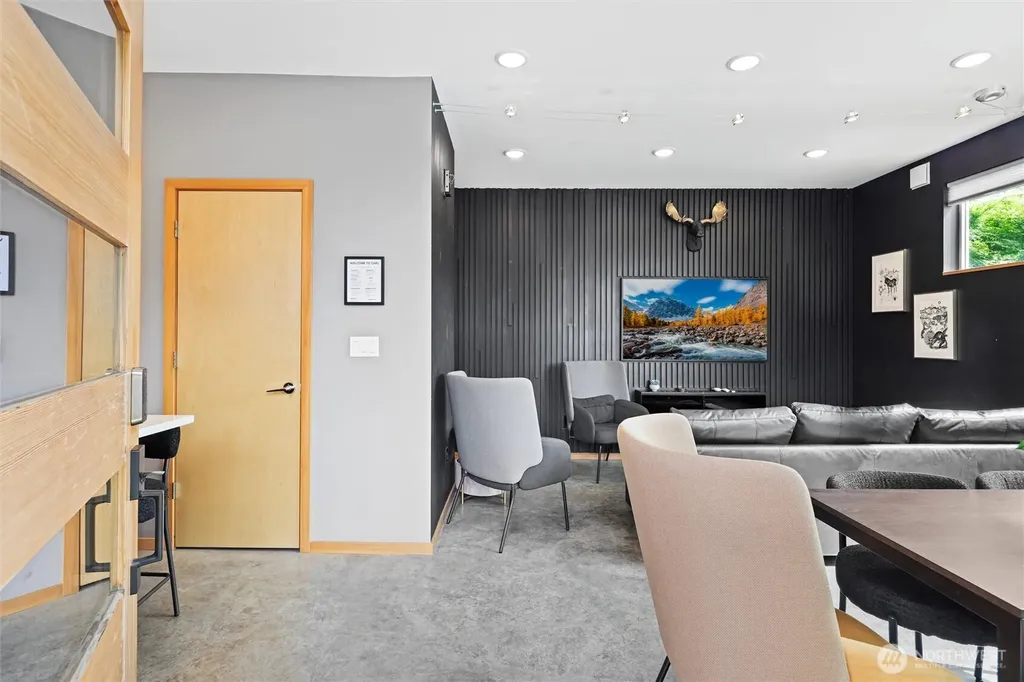 724 S Willow Street Seattle WA 98108
