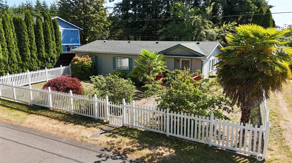 418 N 16th Street Elma WA 98541