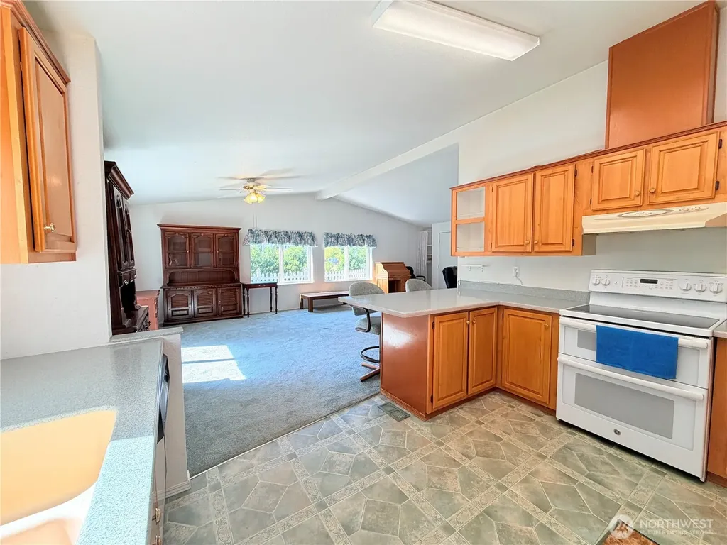 418 N 16th Street Elma WA 98541