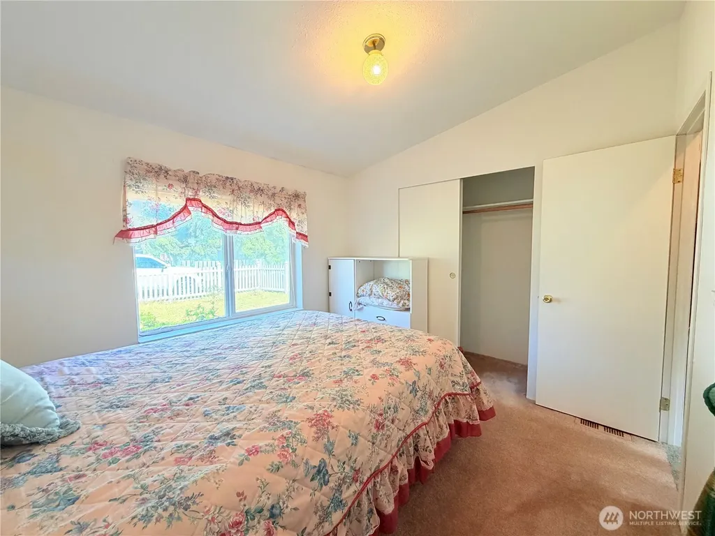 418 N 16th Street Elma WA 98541