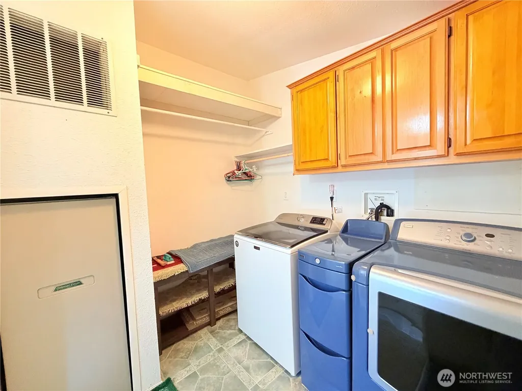 418 N 16th Street Elma WA 98541
