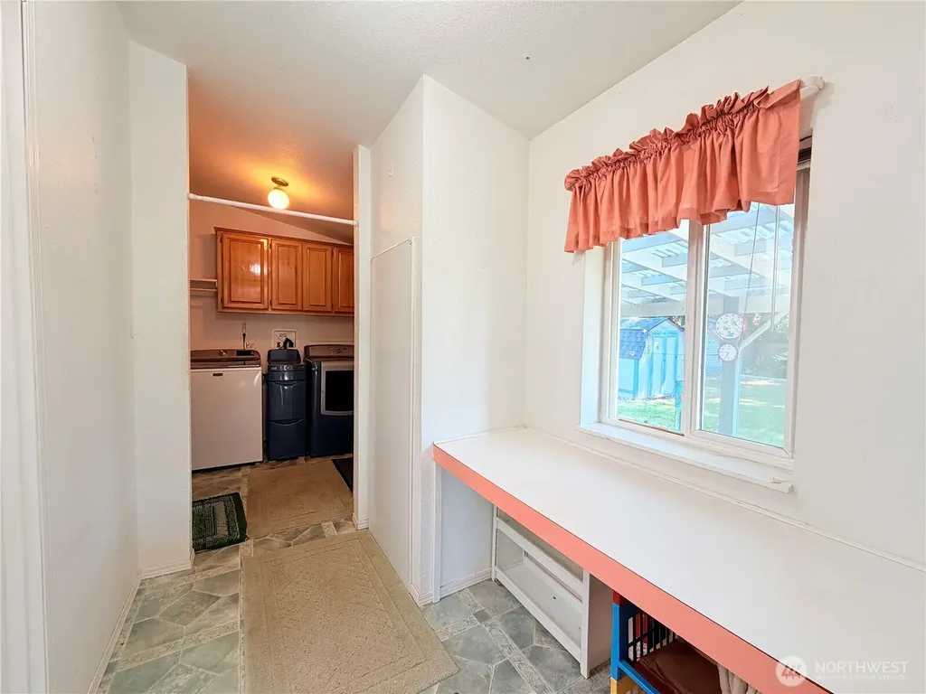 418 N 16th Street Elma WA 98541