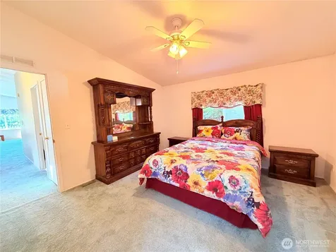 418 N 16th Street Elma WA 98541