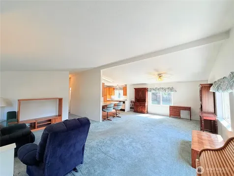 418 N 16th Street Elma WA 98541