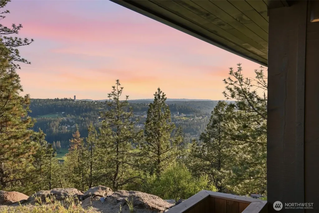 226 High Drive Spokane WA 99203