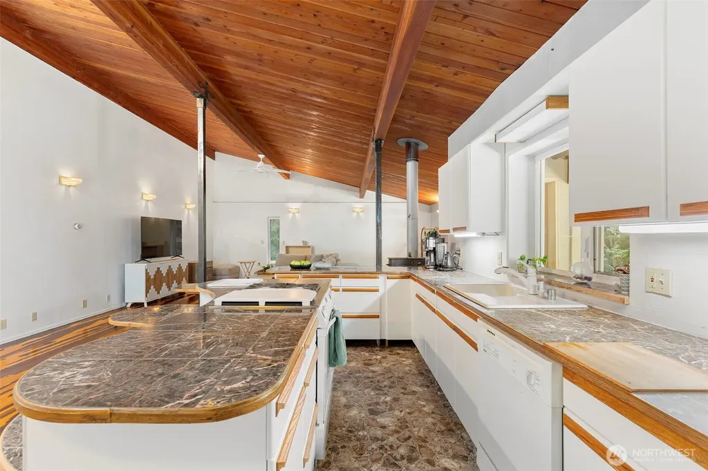 28389 State Highway 3 NE Poulsbo WA 98370