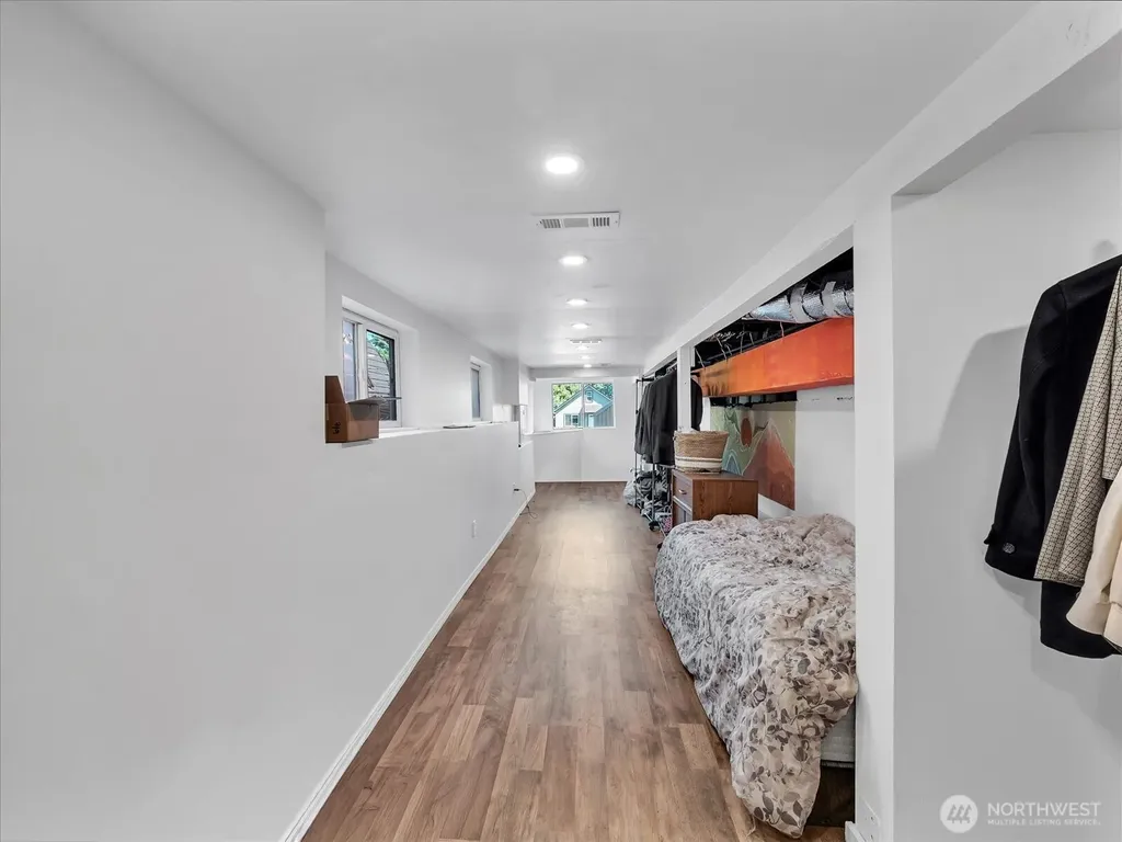 1719 Gregory Way Bremerton WA 98337