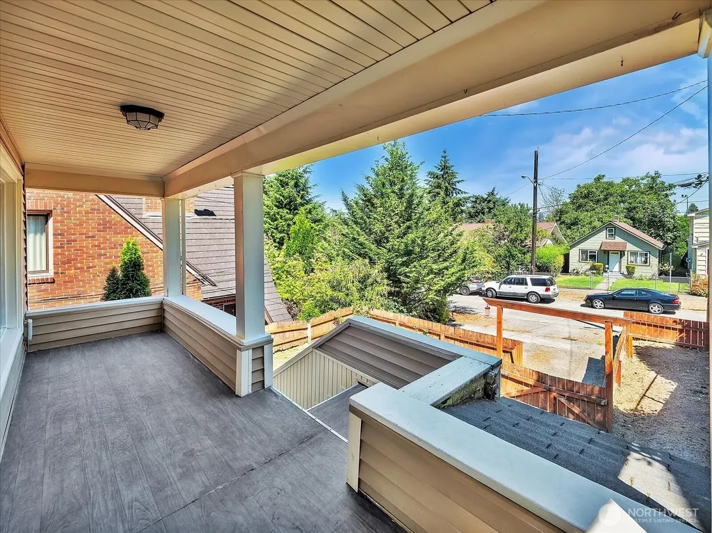 1719 Gregory Way Bremerton WA 98337