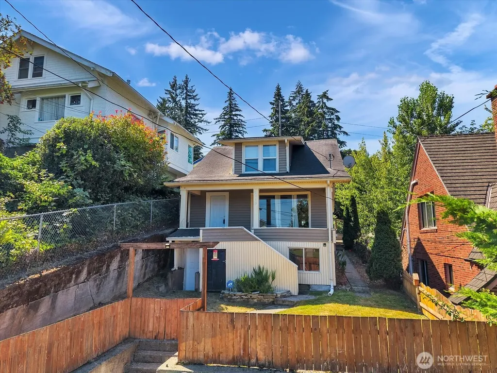 1719 Gregory Way Bremerton WA 98337