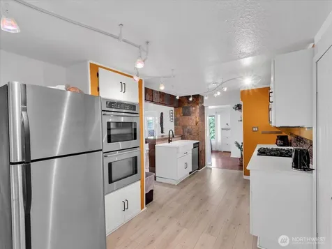 1719 Gregory Way Bremerton WA 98337