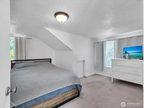 1719 Gregory Way Bremerton WA 98337